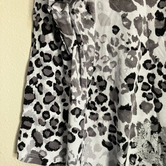 Laura Ashley Gray Leopard Ladies Top - Picture 5 of 8